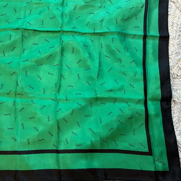 Authentic YSL silk scarf - Picture 9 of 10